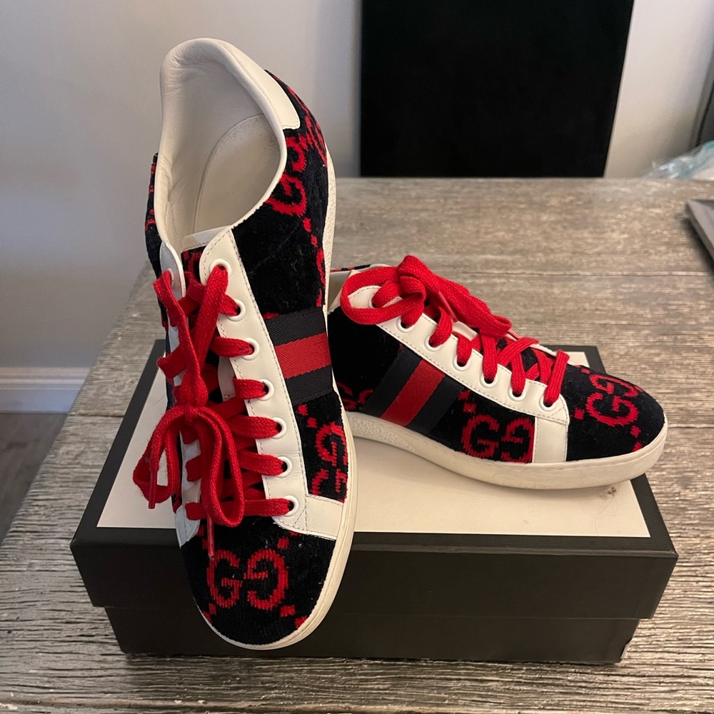 Gucci ahoes